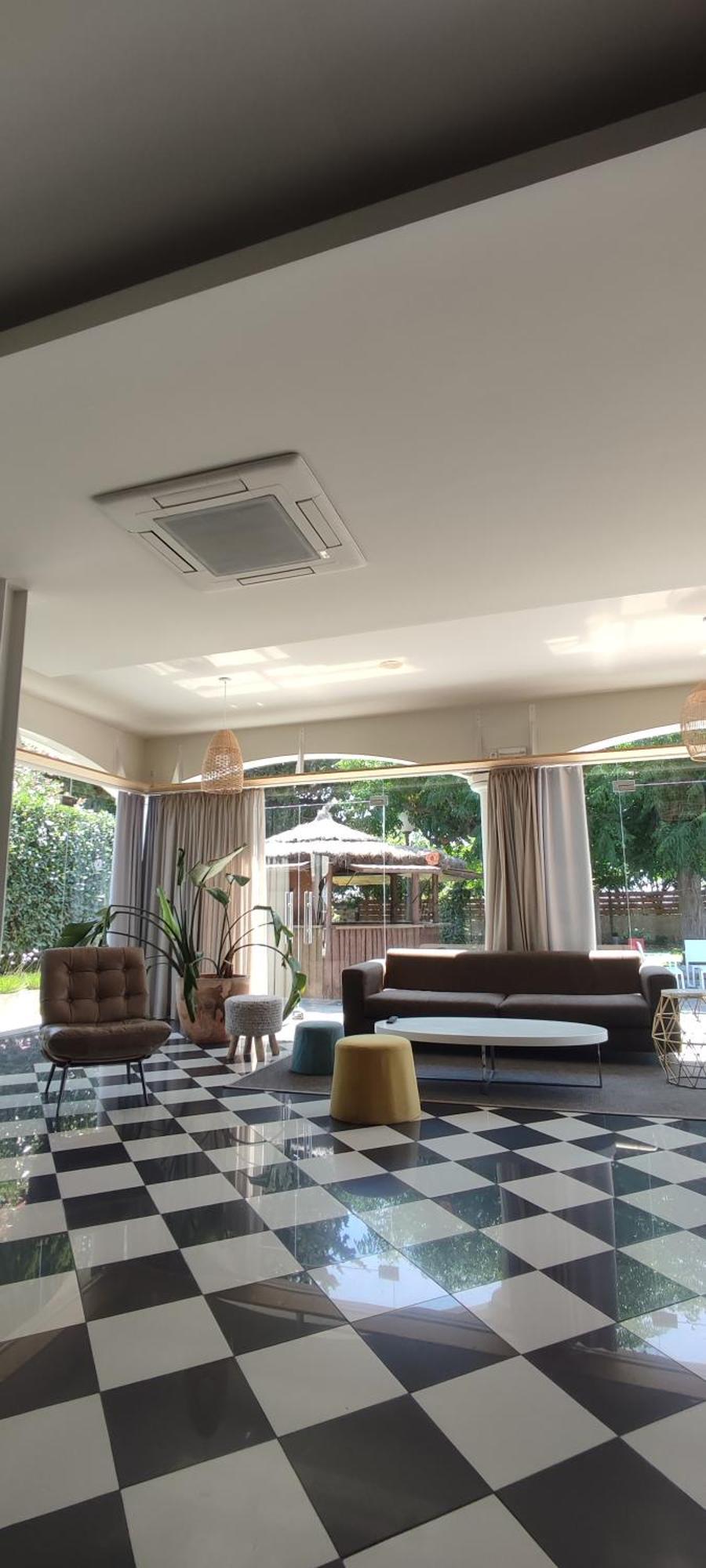 Hotel & Restaurant Figueres Parc Els Hostalets  ภายนอก รูปภาพ