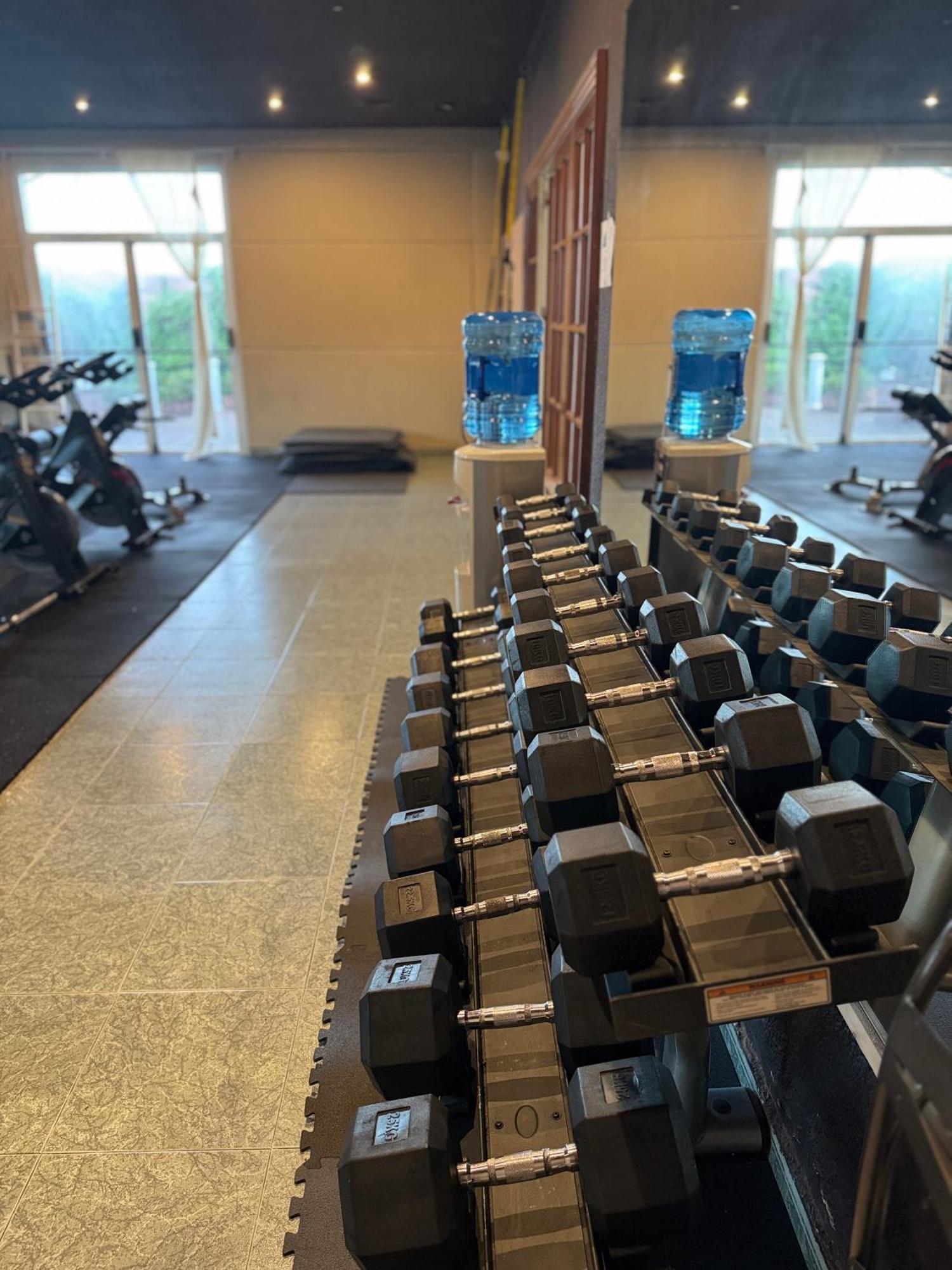 Hotel & Restaurant Figueres Parc Els Hostalets  ภายนอก รูปภาพ
