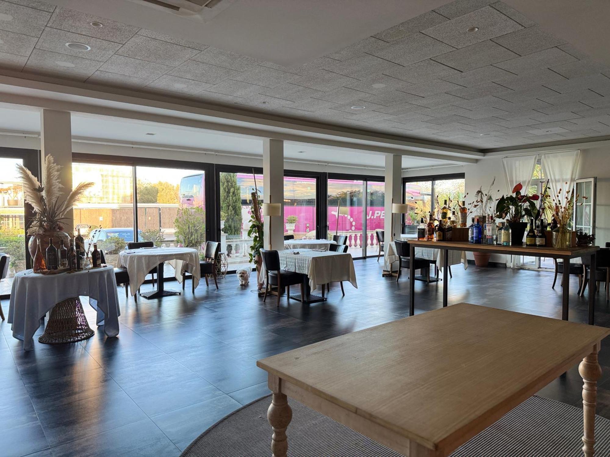 Hotel & Restaurant Figueres Parc Els Hostalets  ภายนอก รูปภาพ