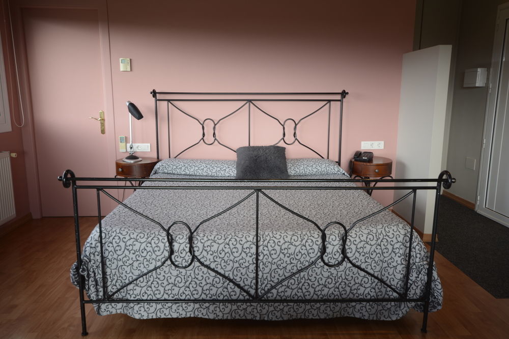 Hotel & Restaurant Figueres Parc Els Hostalets  ภายนอก รูปภาพ